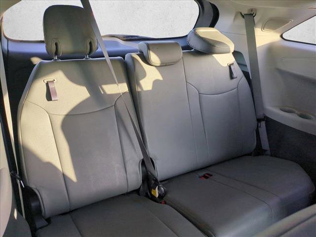 Used 2024 Toyota Sienna XLE w/ XLE Plus Package FWD image 29