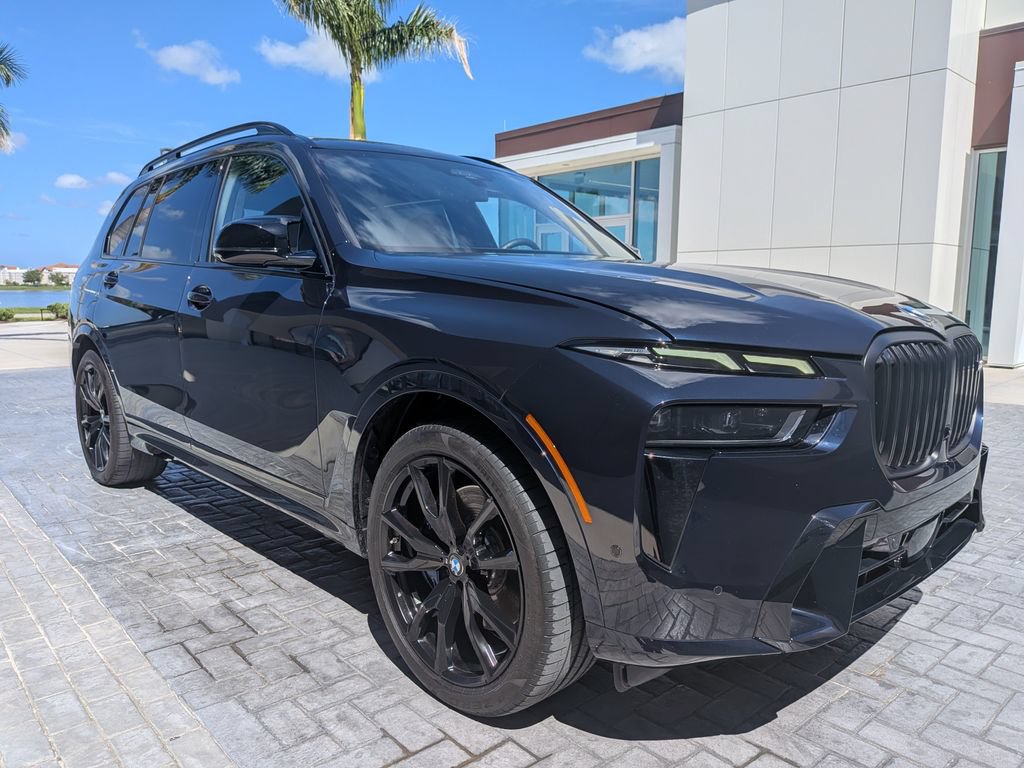 Used 2025 BMW X7 M60i AWD/4WD image 8