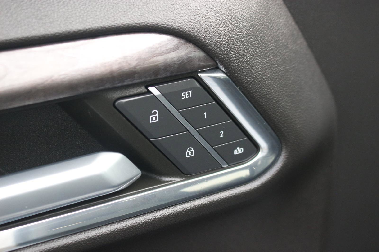 Used 2023 Chevrolet Silverado 1500 LTZ w/ LTZ Premium Package image 14