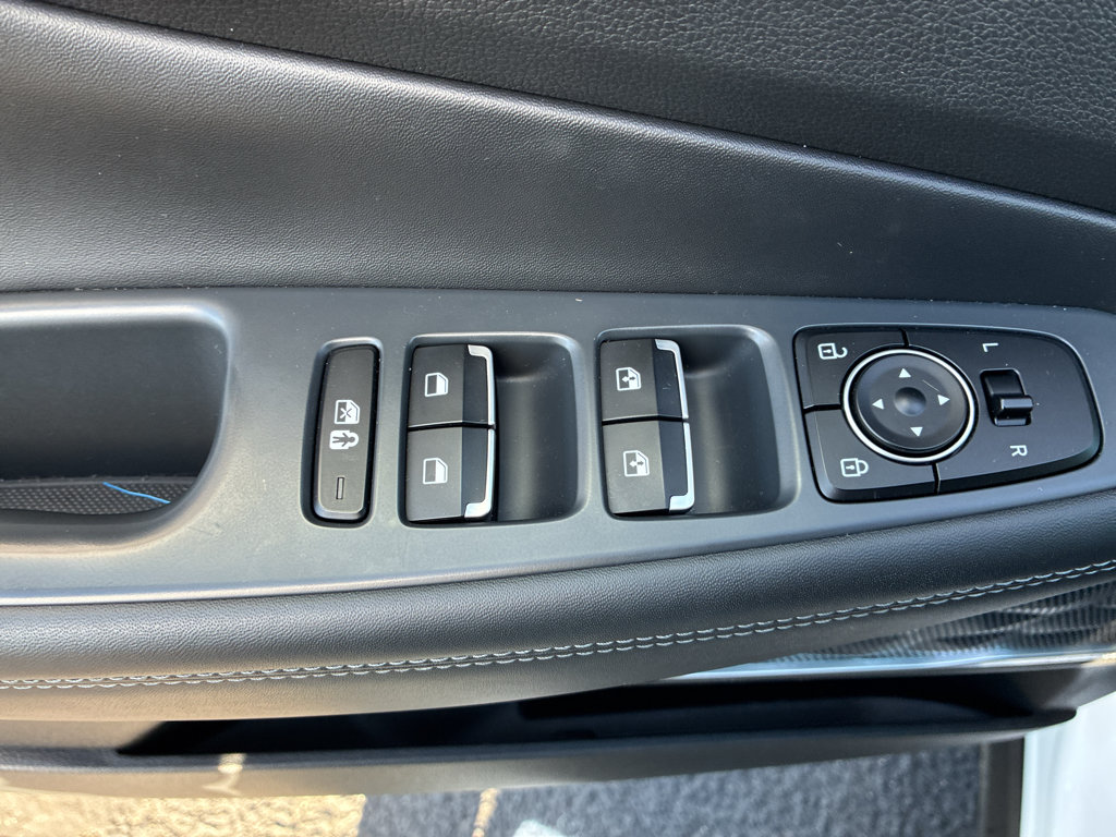 Used 2022 Hyundai Santa Fe SEL w/ Convenience + Premium Package AWD/4WD image 20