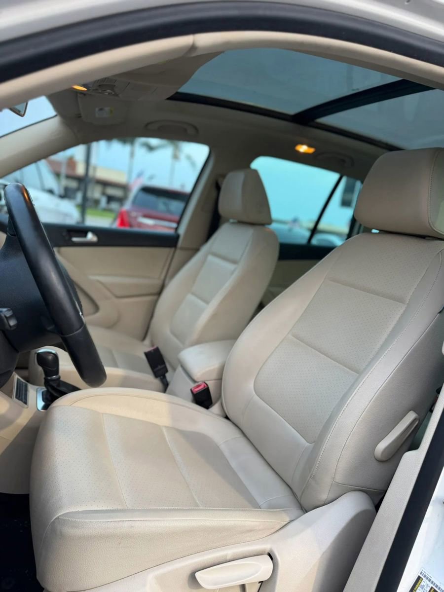 Used 2012 Volkswagen Tiguan SE FWD image 3