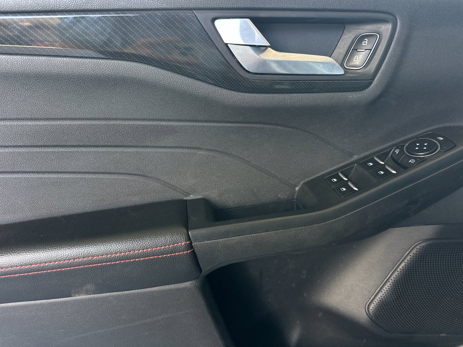 Used 2023 Ford Escape ST-Line image 10