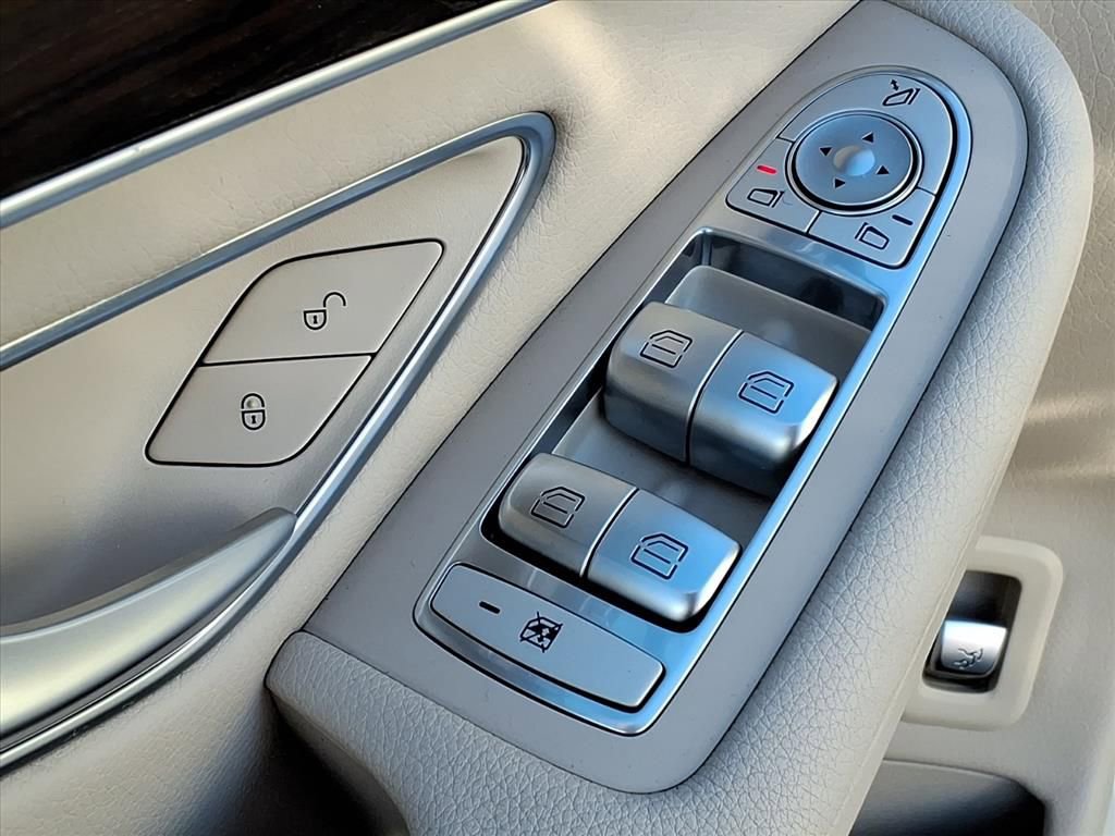 Used 2017 Mercedes-Benz GLC 300 4MATIC image 14