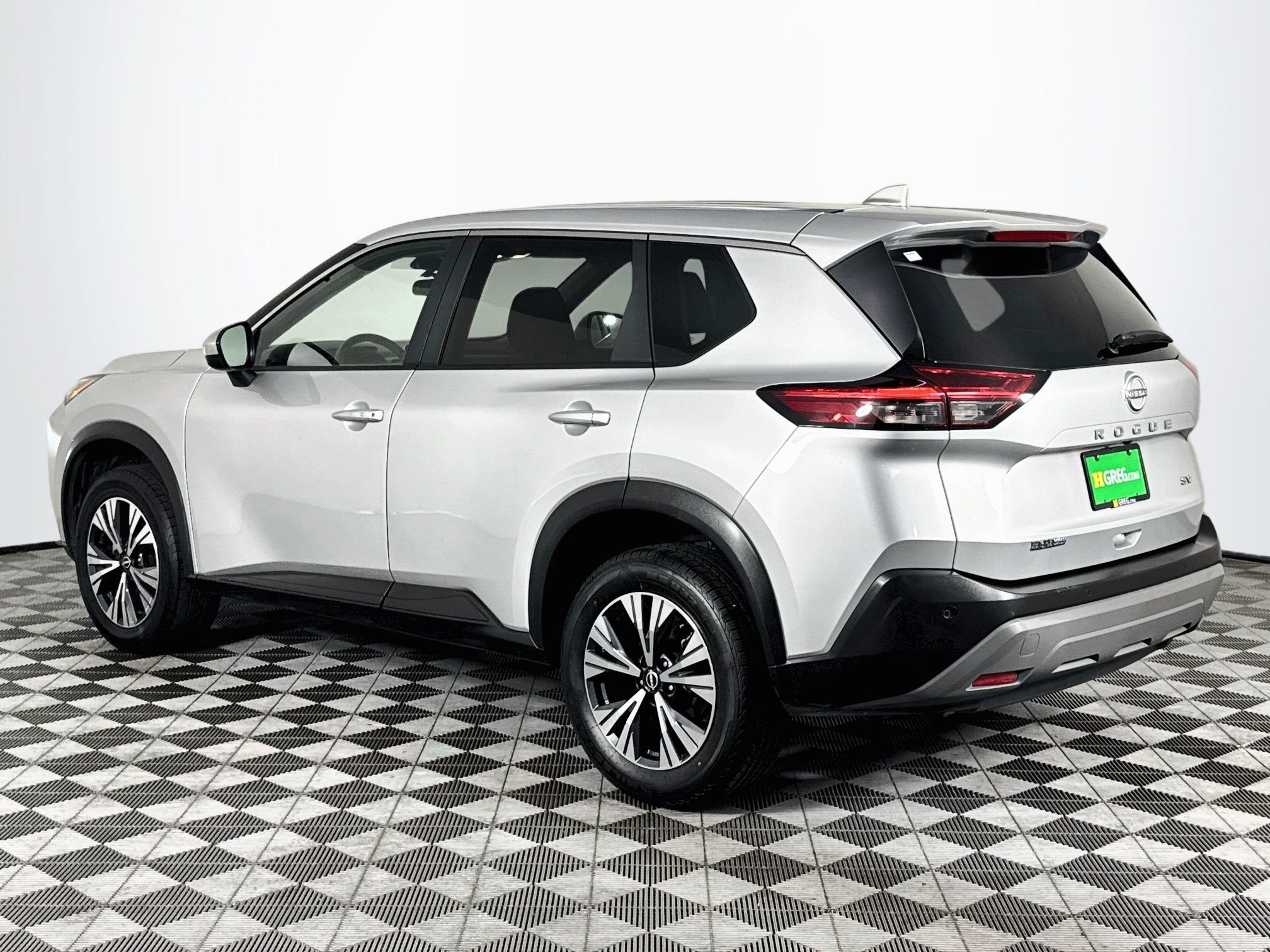 Used 2023 Nissan Rogue SV FWD image 6