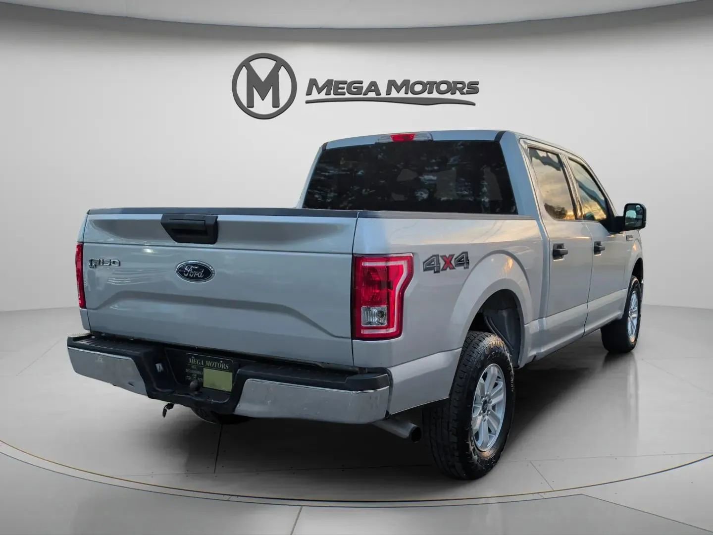 Used 2015 Ford F150 XLT AWD/4WD image 7