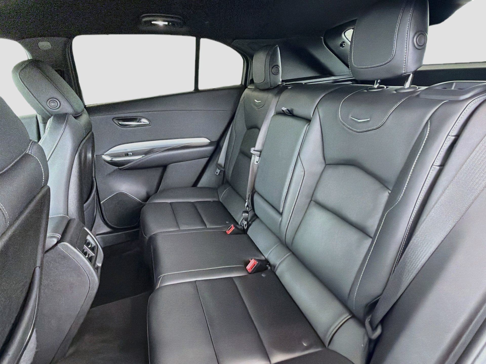 Certified 2022 Cadillac XT4 Premium Luxury w/ Enhanced Visibility Package FWD image 22