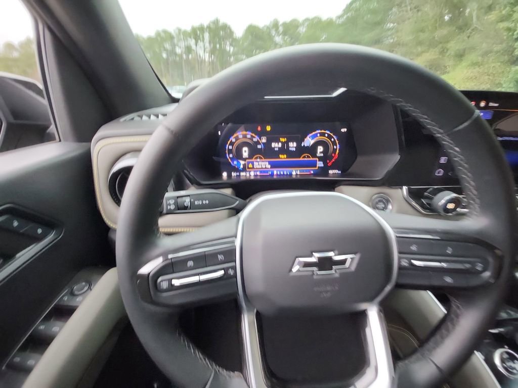 Used 2024 Chevrolet Colorado ZR2 w/ Technology Package image 15