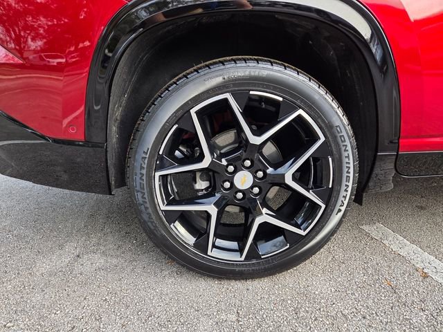 Used 2025 Chevrolet Traverse High Country FWD image 23