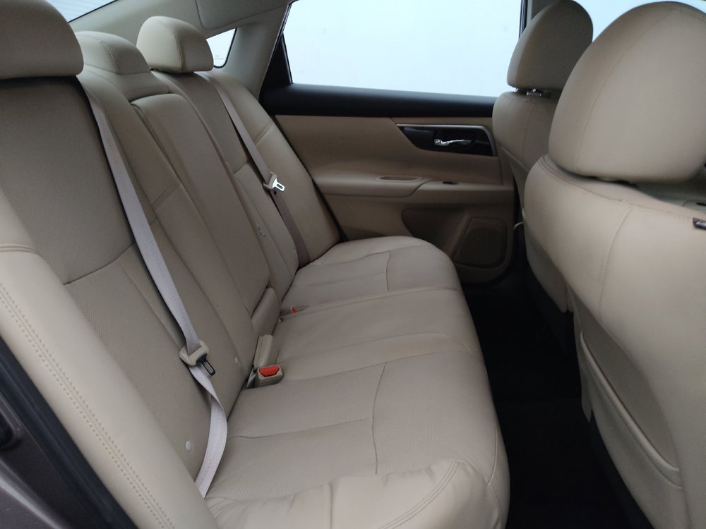 Used 2015 Nissan Altima 3.5 SL FWD image 19