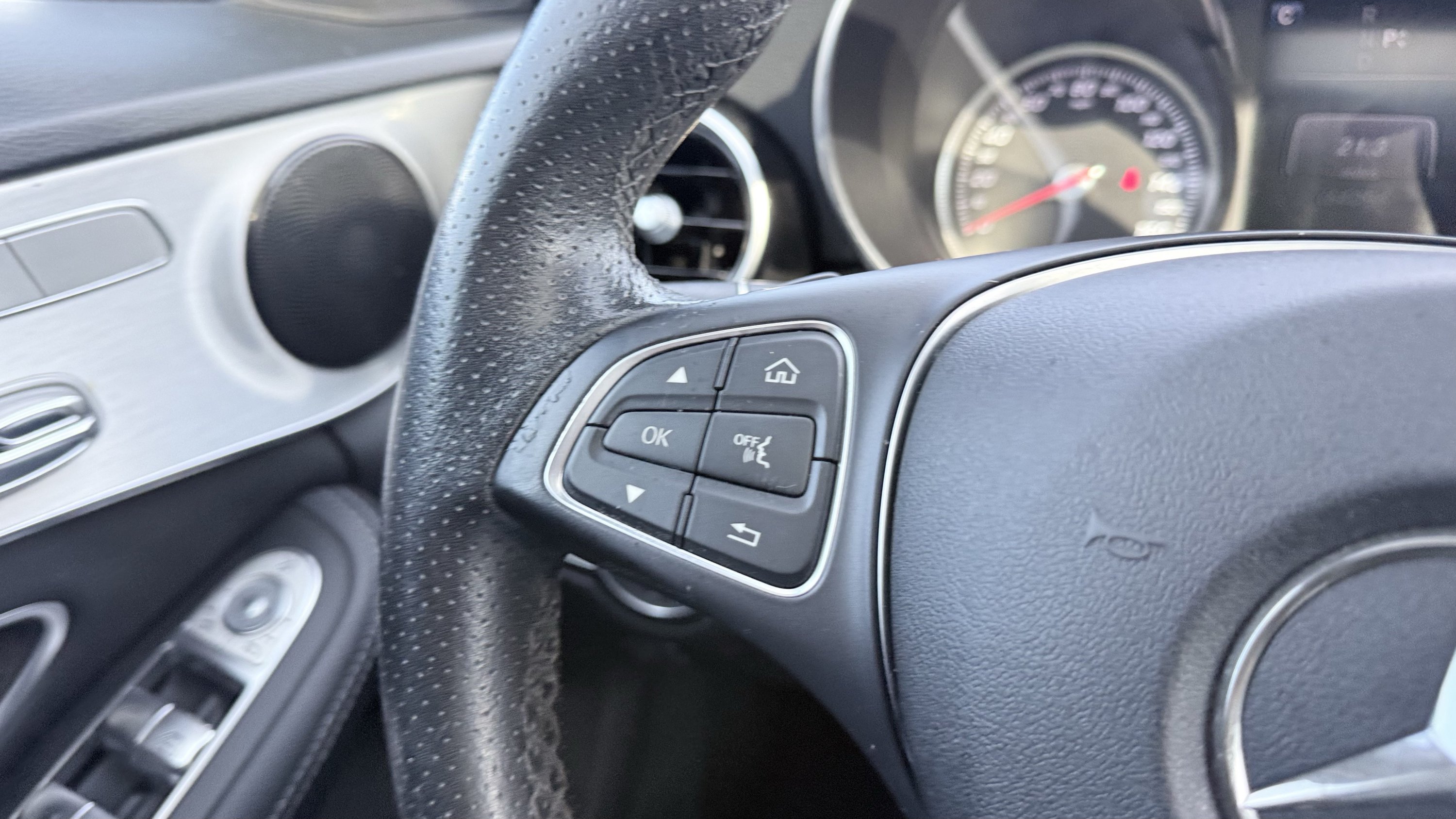 Used 2018 Mercedes-Benz C 300 Sedan w/ Premium Package image 46
