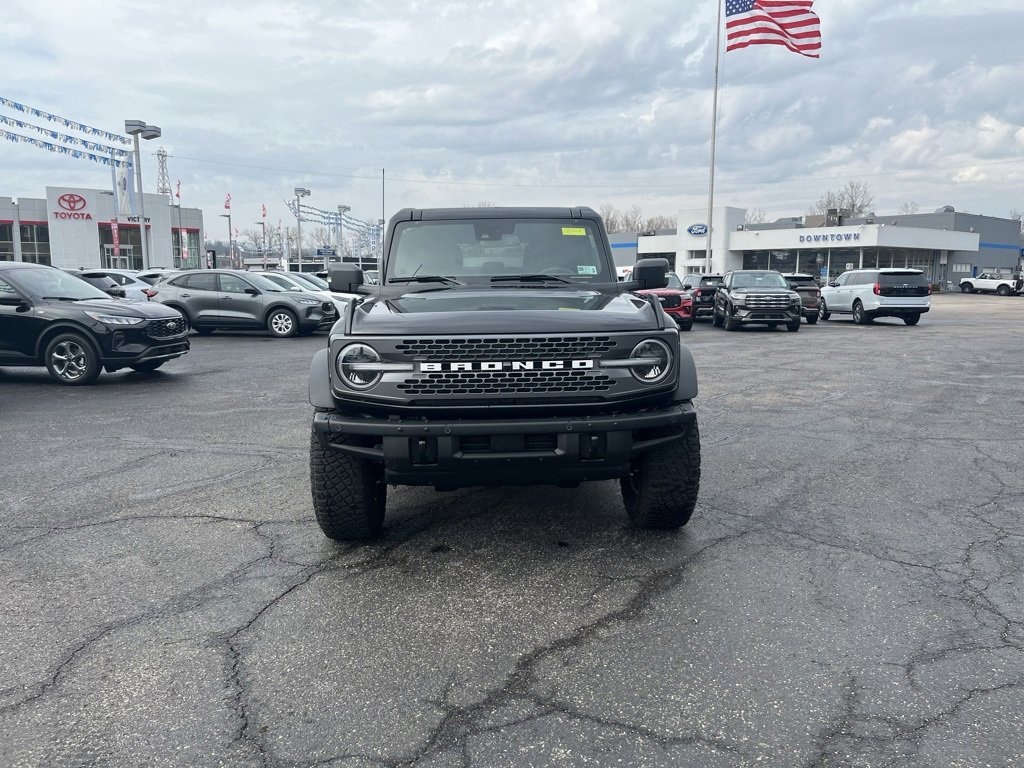 Used 2024 Ford Bronco Badlands image 2