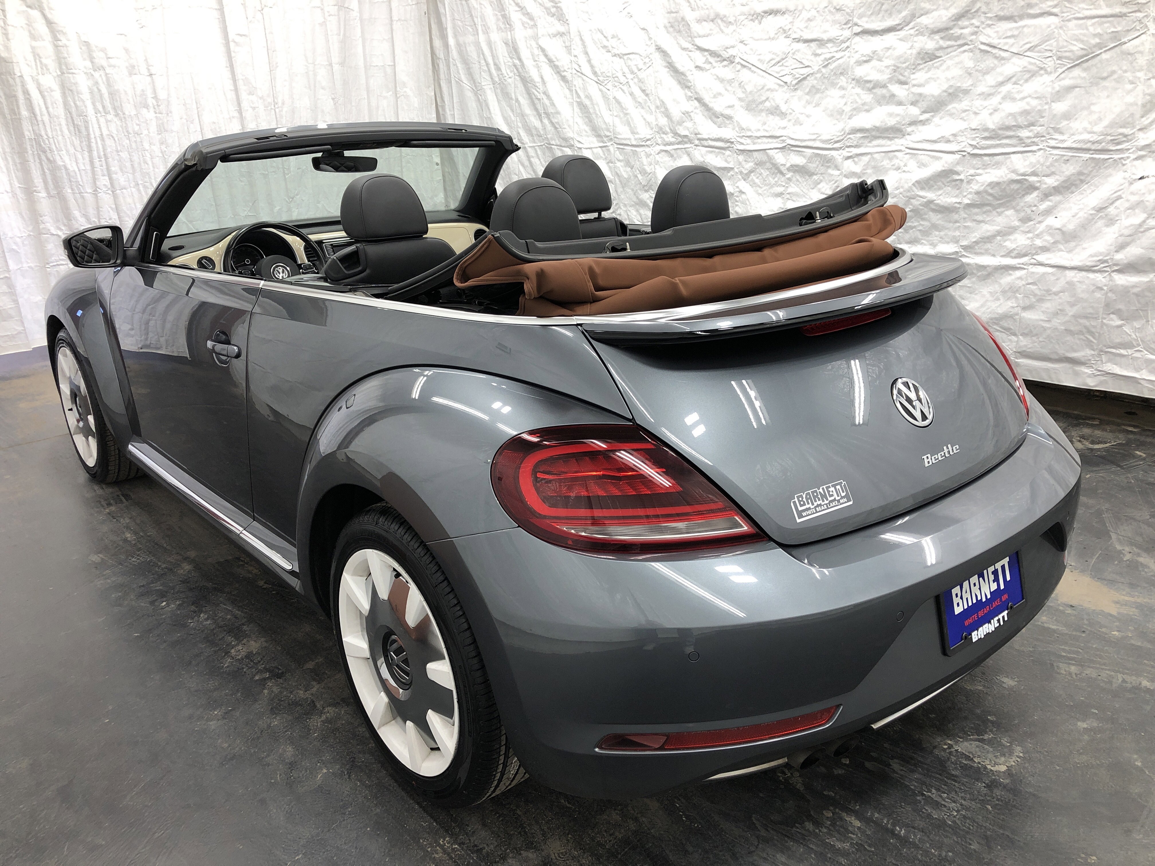 Used 2019 Volkswagen Beetle 2.0T Final Edition SEL image 8