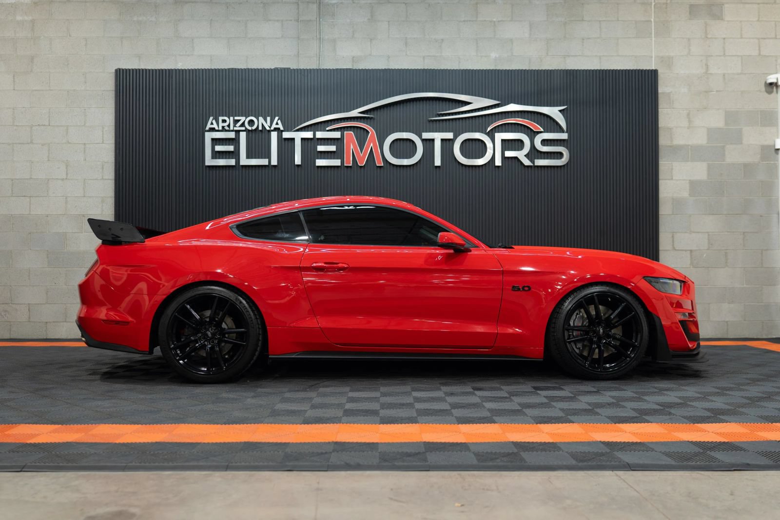 Used 2016 Ford Mustang GT Premium w/ GT Performance Package RWD image 12
