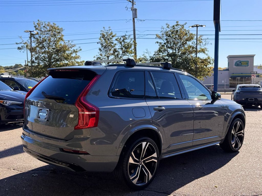 Used 2022 Volvo XC90 T8 R-Design w/ Advanced Package AWD/4WD image 6