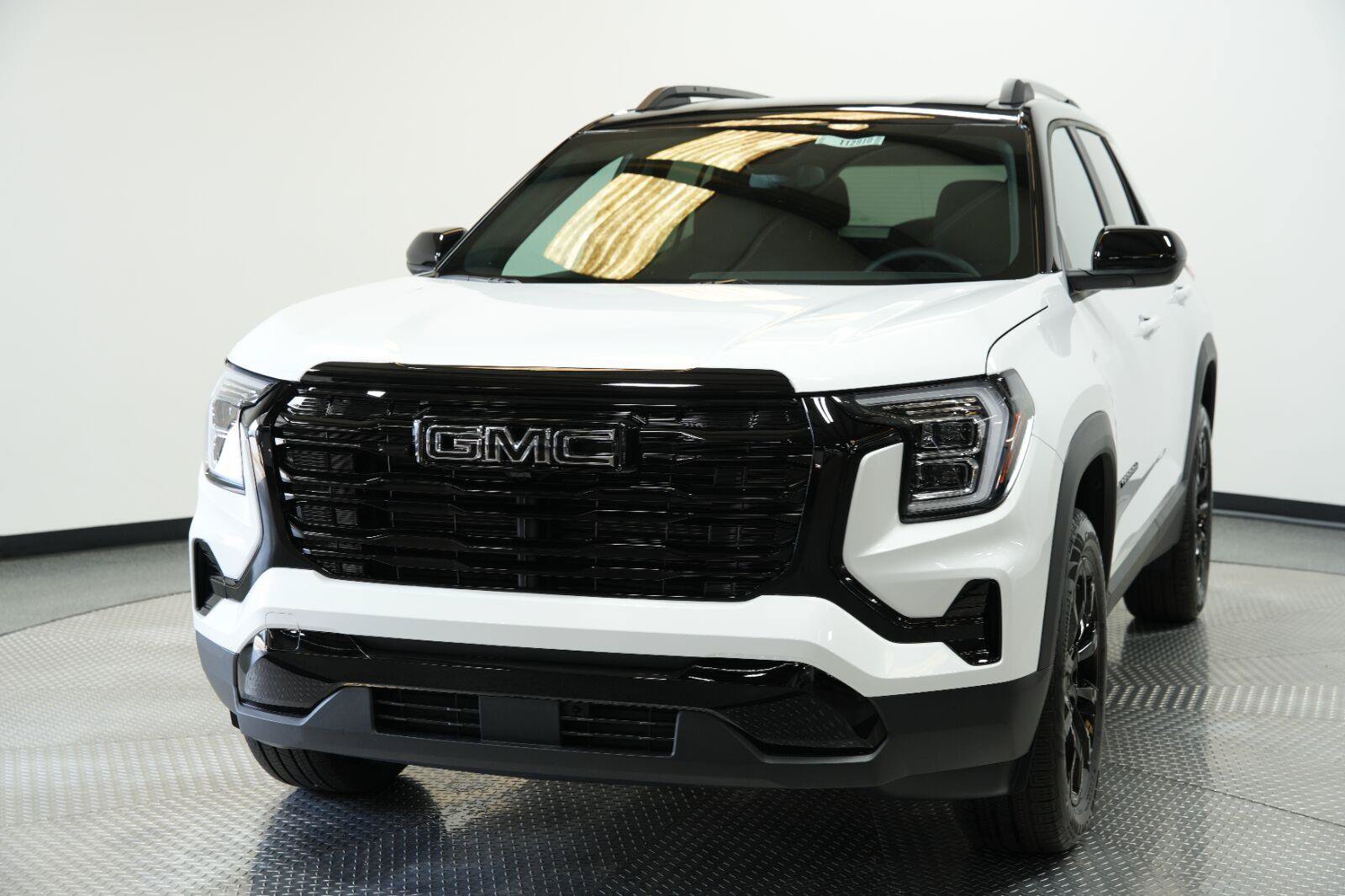 New 2027 GMC Terrain Elevation w/ Black Edition FWD image 3