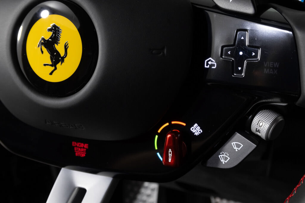 Used 2025 Ferrari Purosangue AWD/4WD image 36