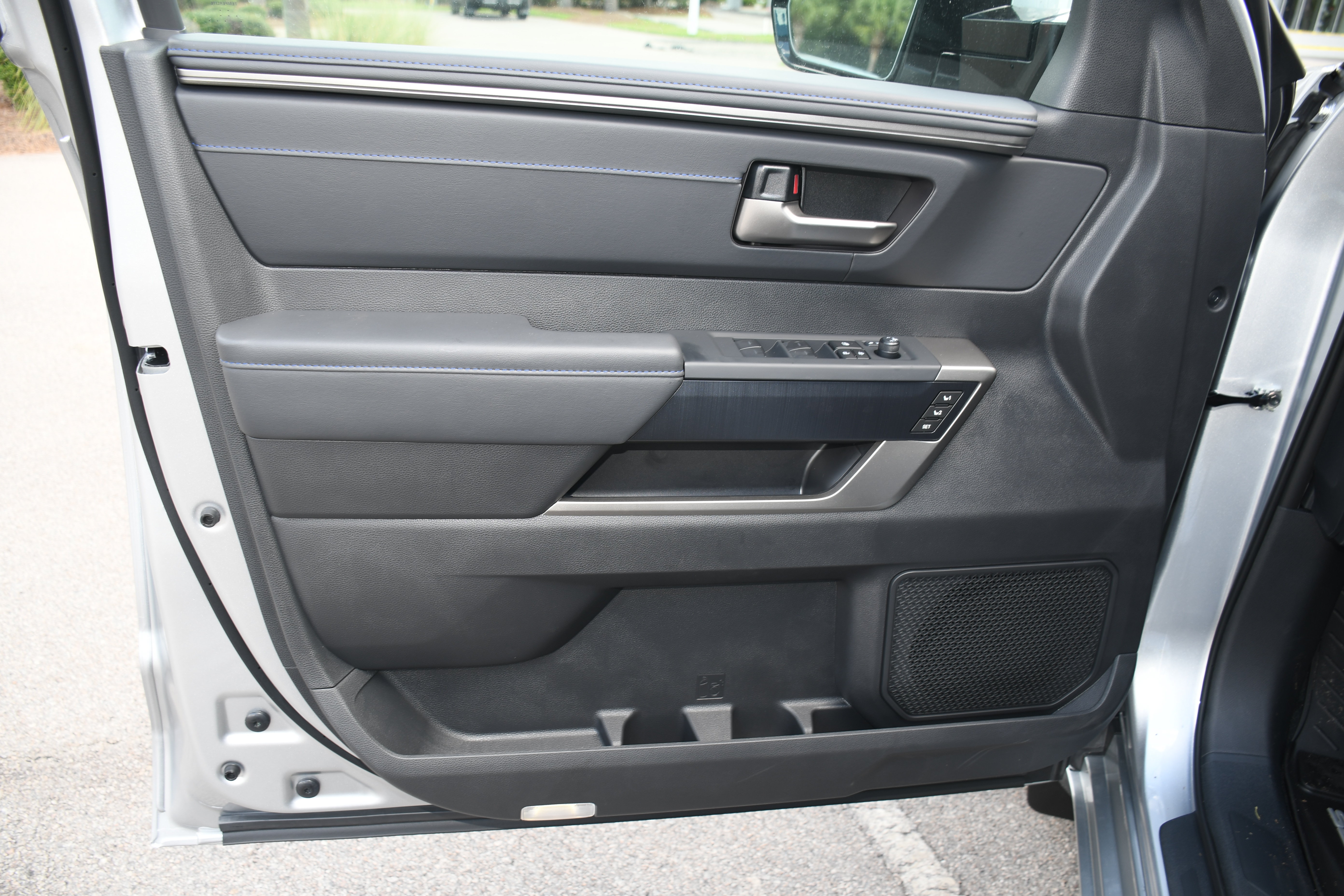 New 2026 Toyota Sequoia Platinum AWD/4WD image 5