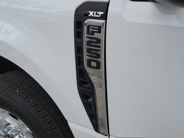 Used 2026 Ford F250 XLT AWD/4WD image 9