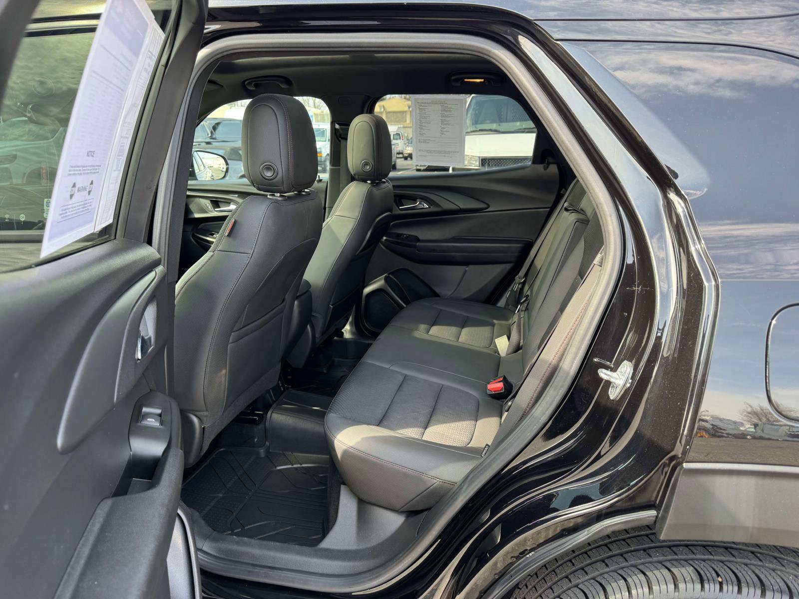 Used 2022 Chevrolet TrailBlazer RS w/ Sun and Liftgate Package AWD/4WD image 23