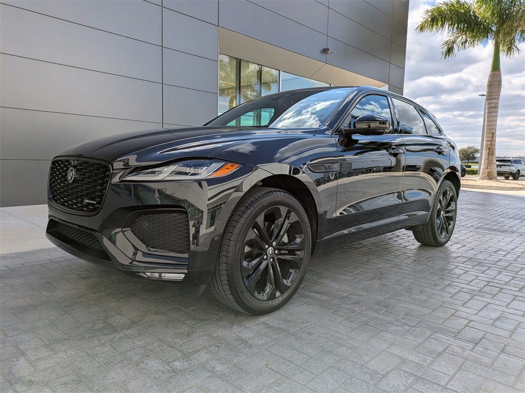 Certified 2025 Jaguar F-PACE R-Dynamic S image 8