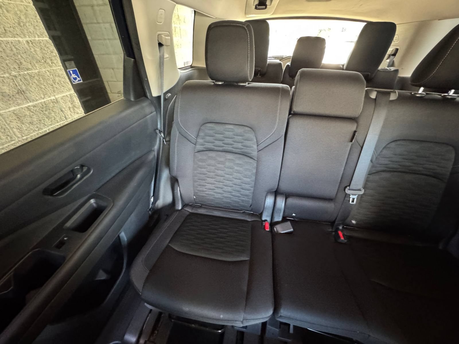 Used 2025 Nissan Pathfinder SV AWD/4WD image 41