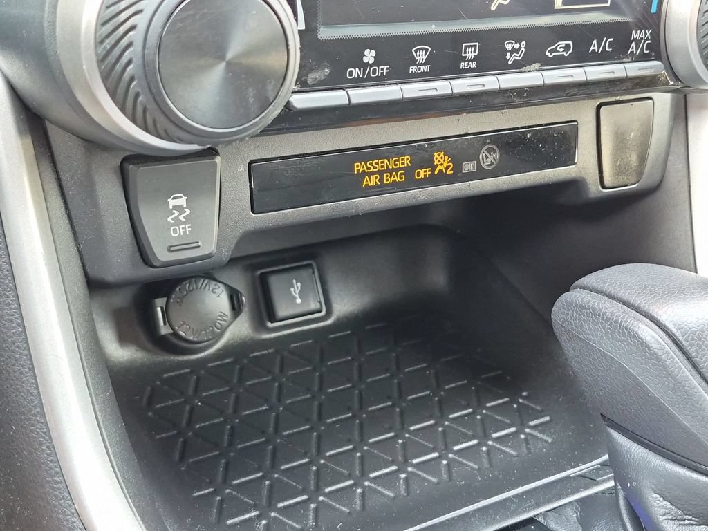 Used 2021 Toyota RAV4 LE w/ Carpet Mat Package (TMS) FWD image 24