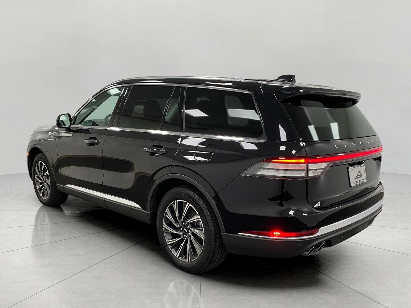 Used 2025 Lincoln Aviator AWD w/ Equipment Group 101A image 7