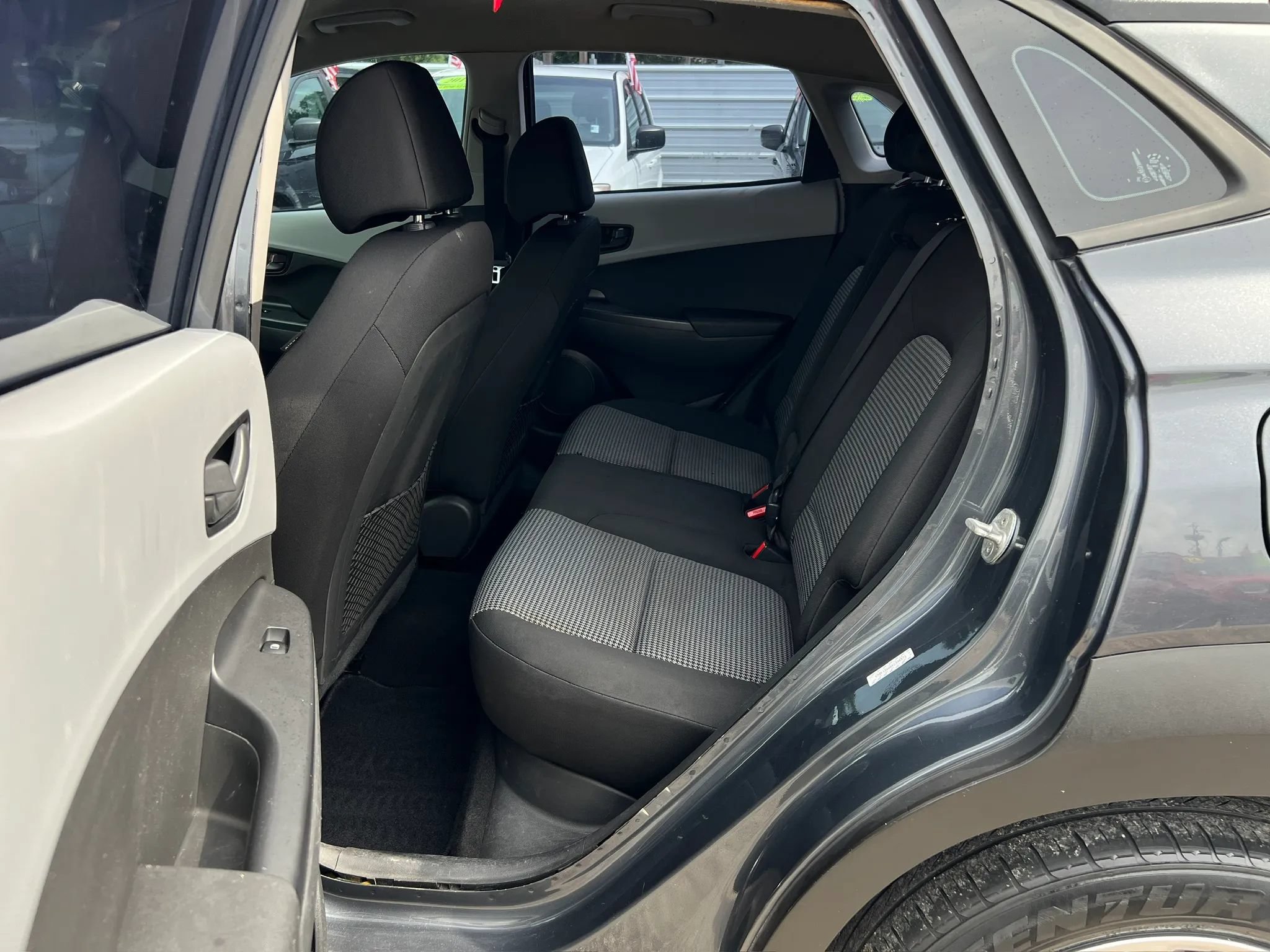 Used 2019 Hyundai Kona SE FWD image 11