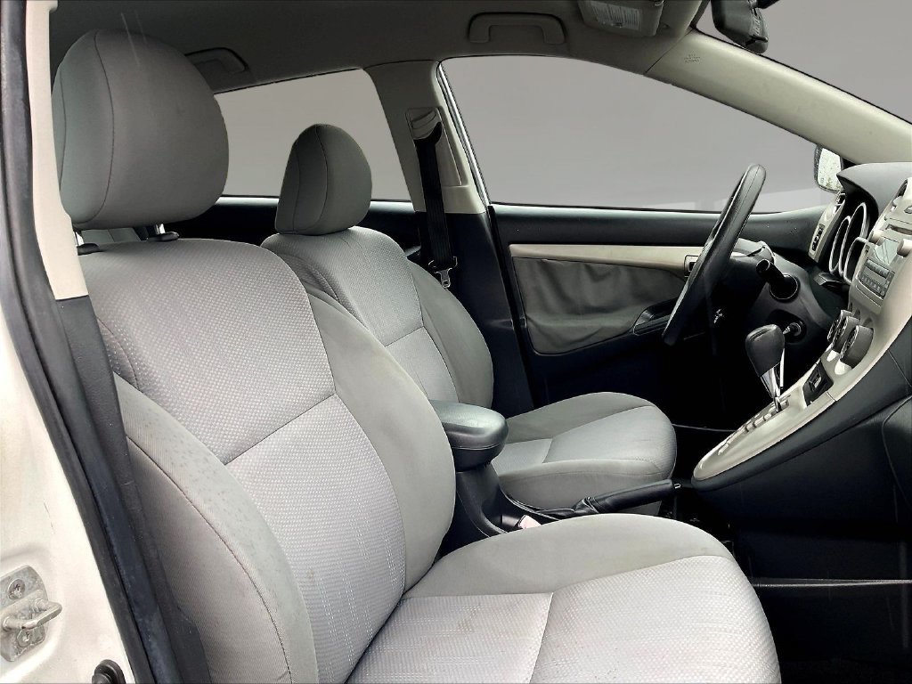 Used 2011 Toyota Matrix FWD image 27