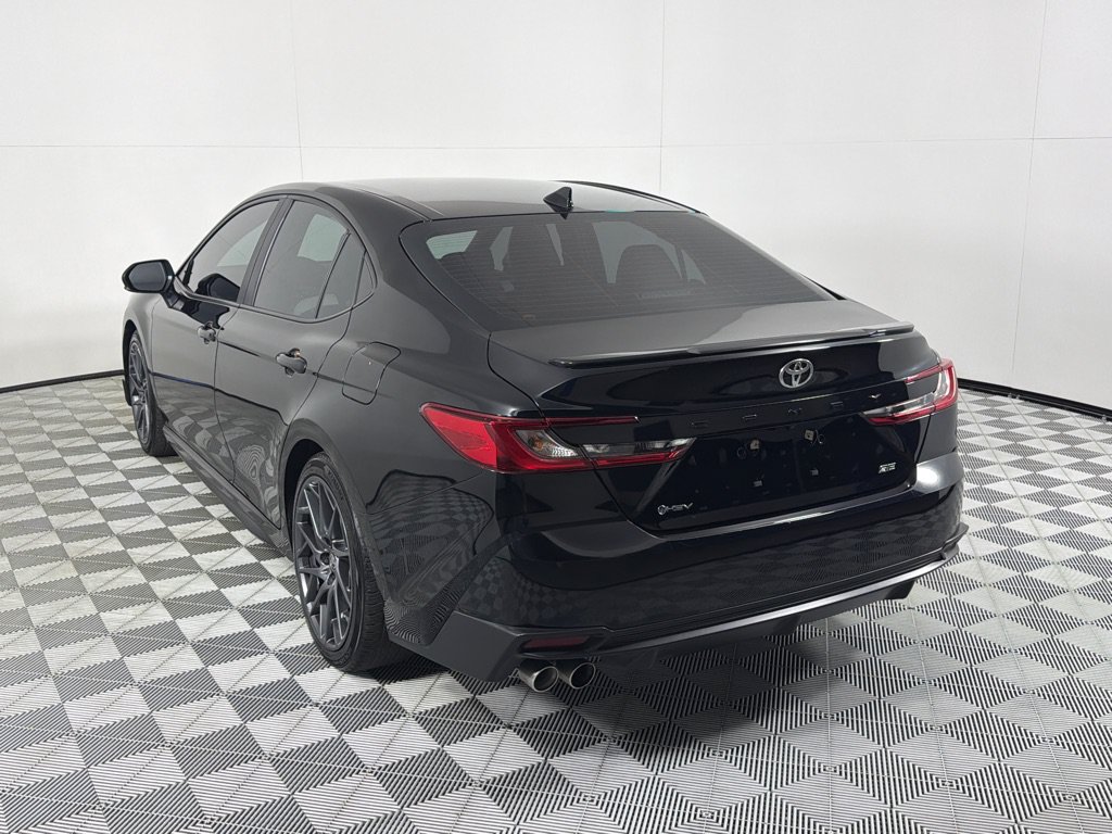 Used 2025 Toyota Camry SE w/ Convenience Package FWD image 7