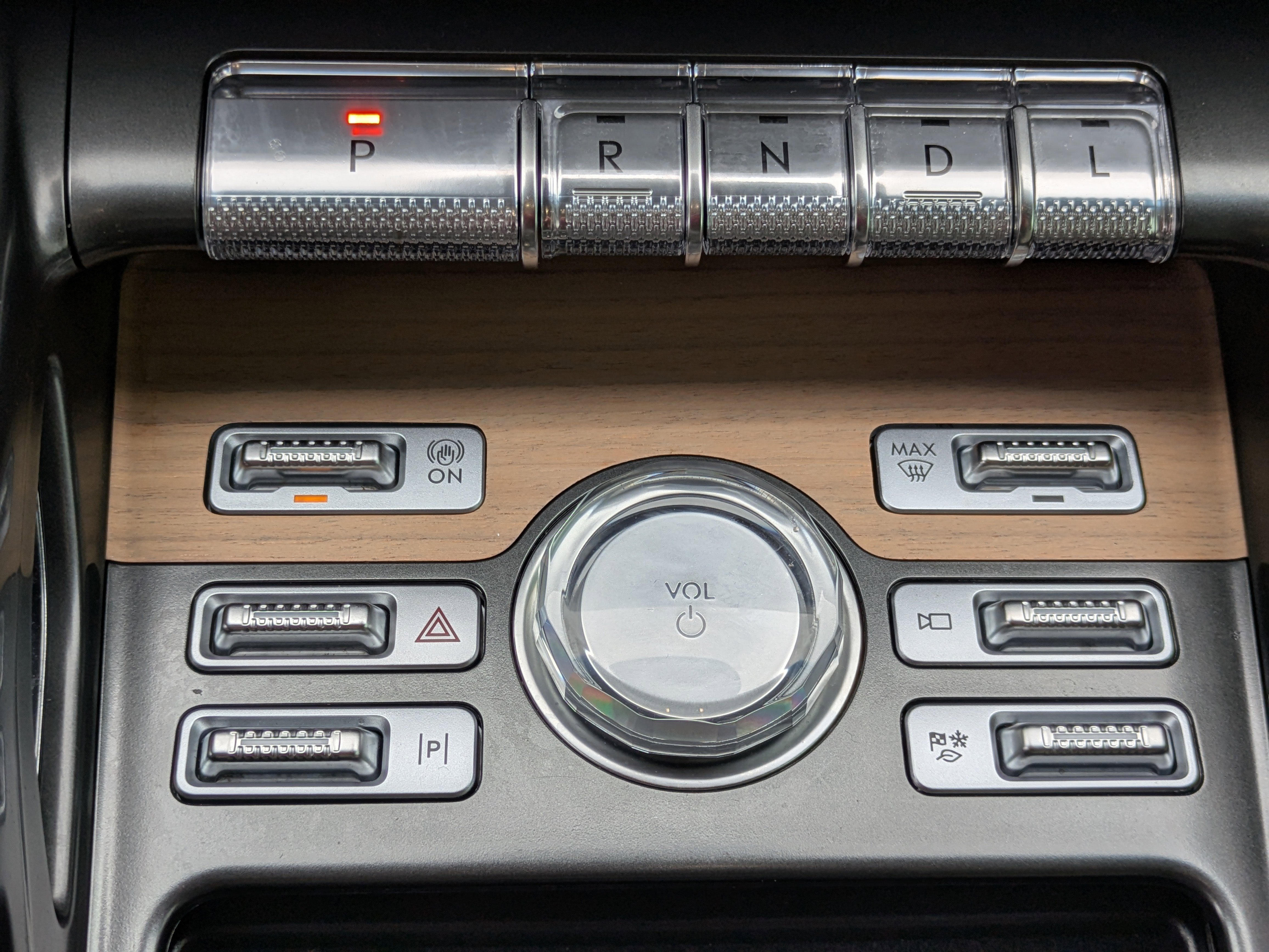 Used 2024 Lincoln Nautilus Reserve image 24