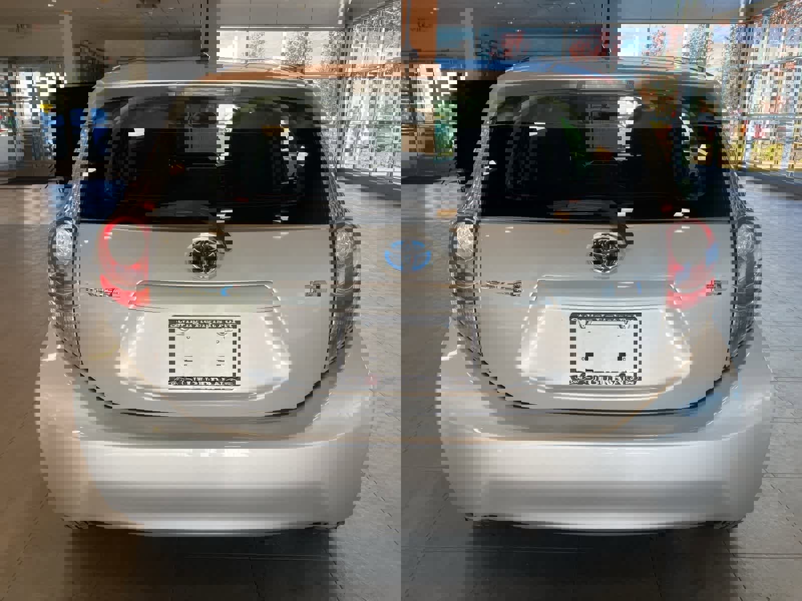 Used 2012 Toyota Prius C Three image 6