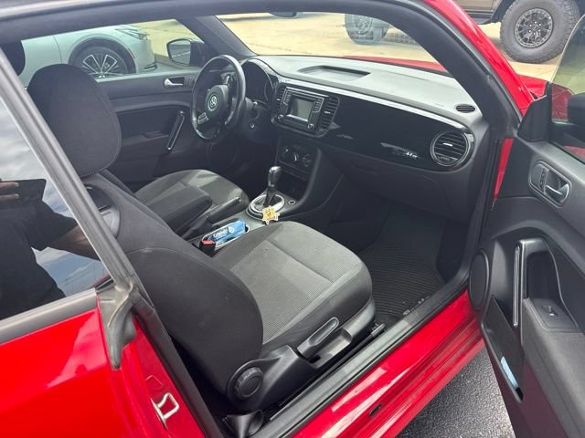 Used 2017 Volkswagen Beetle 1.8T S FWD image 5