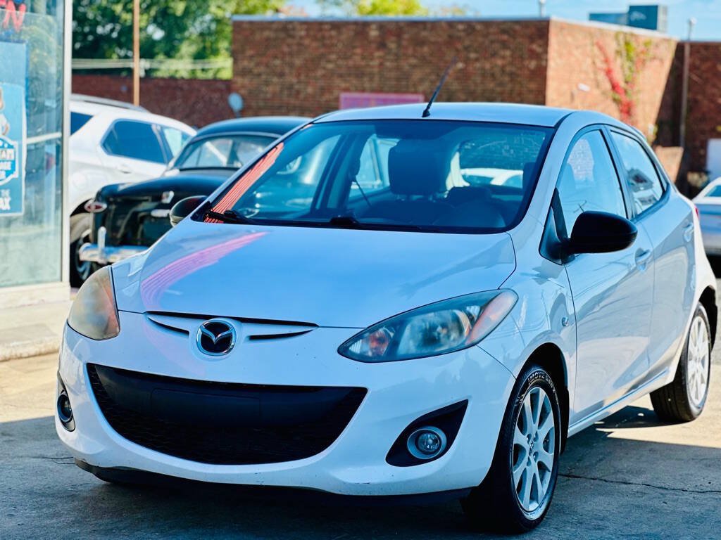 Used 2011 MAZDA MAZDA2 Touring FWD image 3