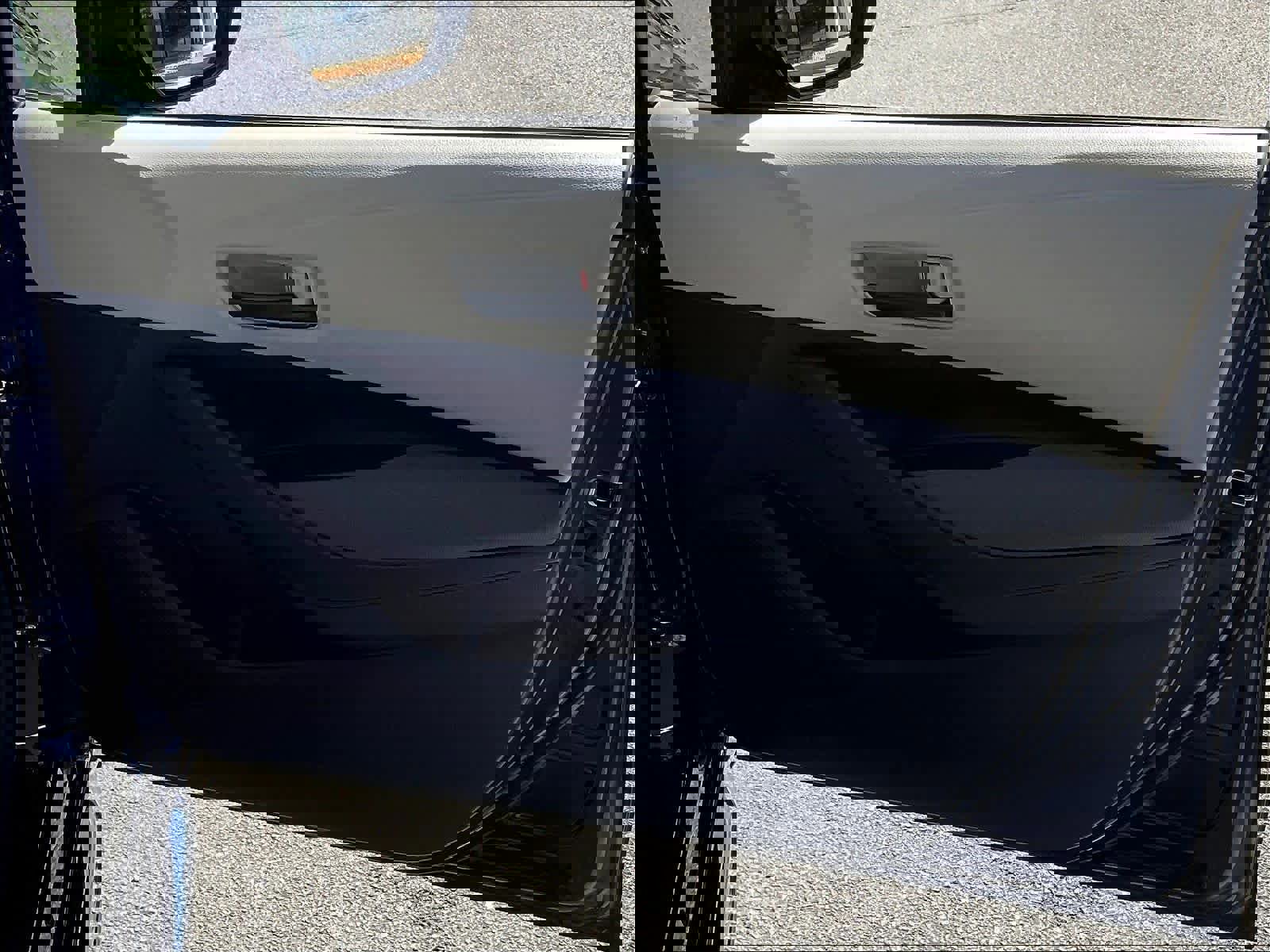 Used 2022 Toyota Corolla LE image 26