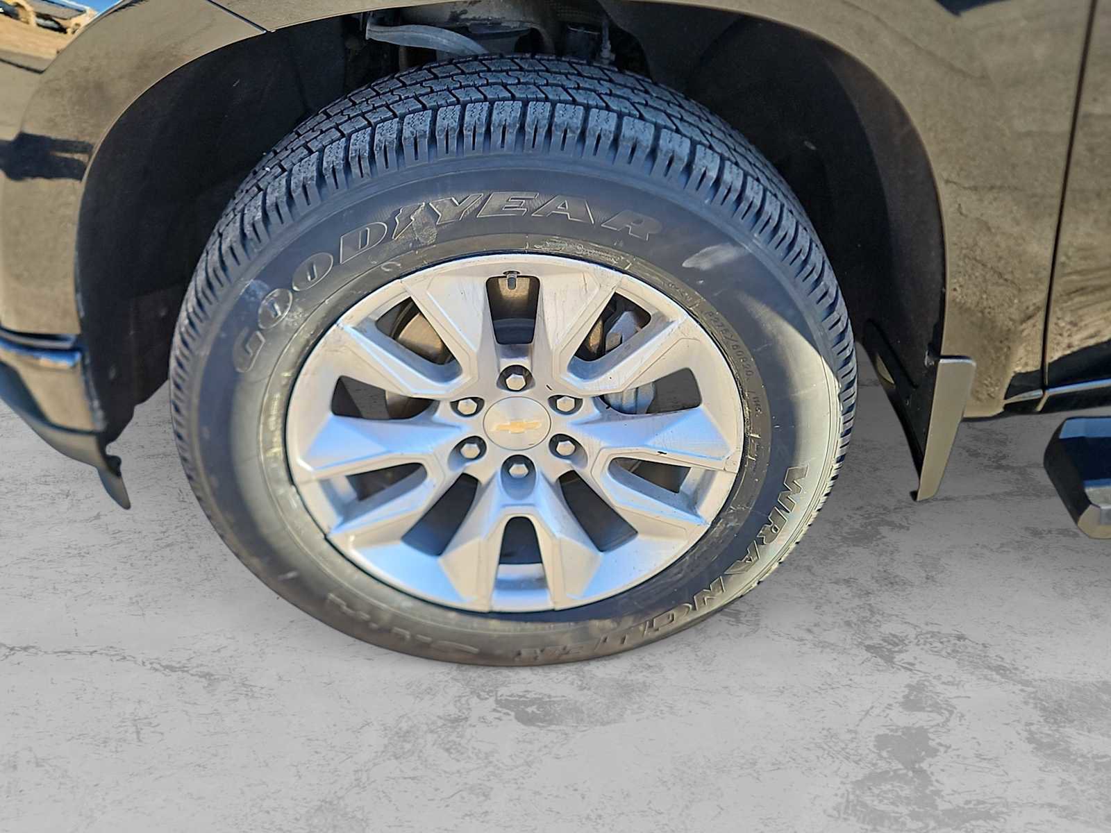 Used 2020 Chevrolet Silverado 1500 Custom w/ Custom Value Package image 12