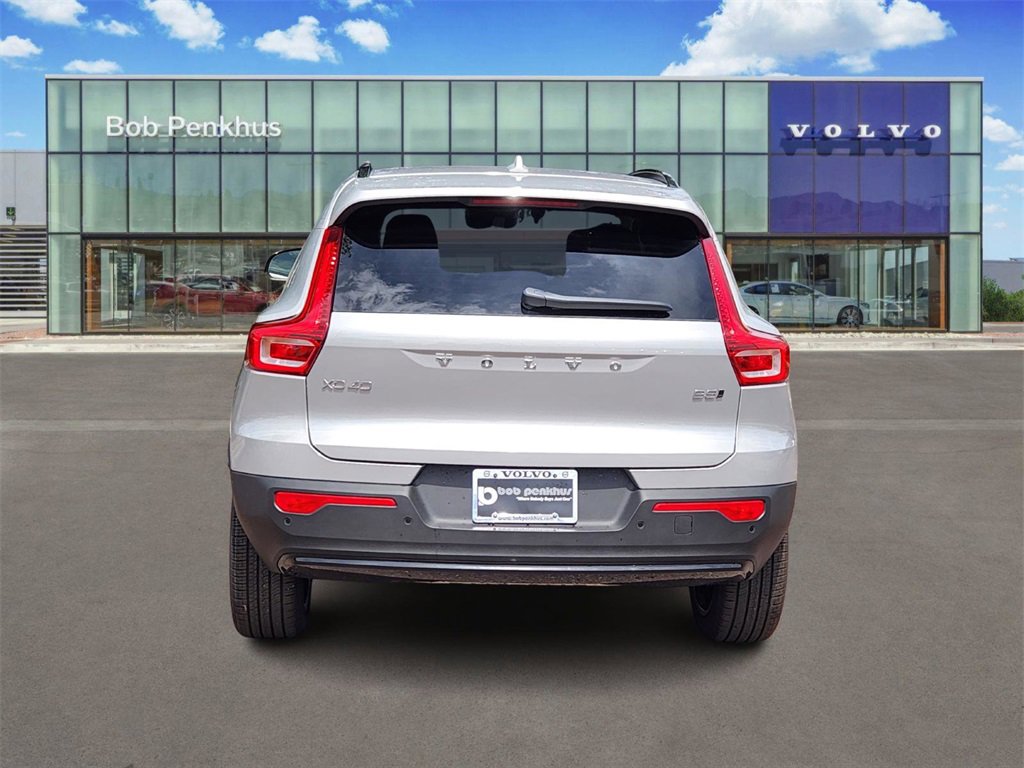 New 2025 Volvo XC40 B5 Ultra w/ Climate Package image 27