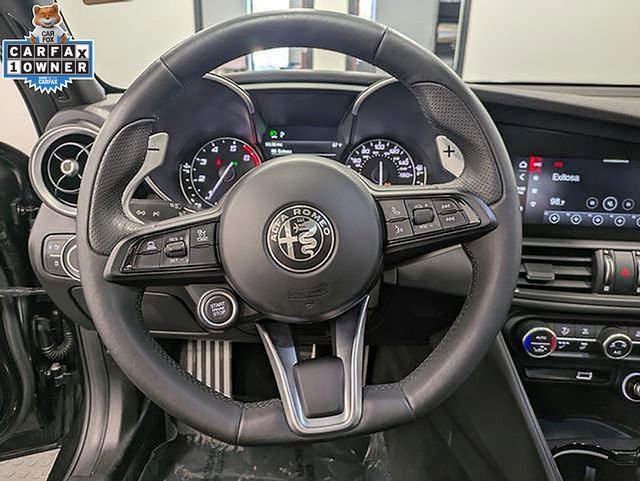 Used 2022 Alfa Romeo Giulia Veloce image 22