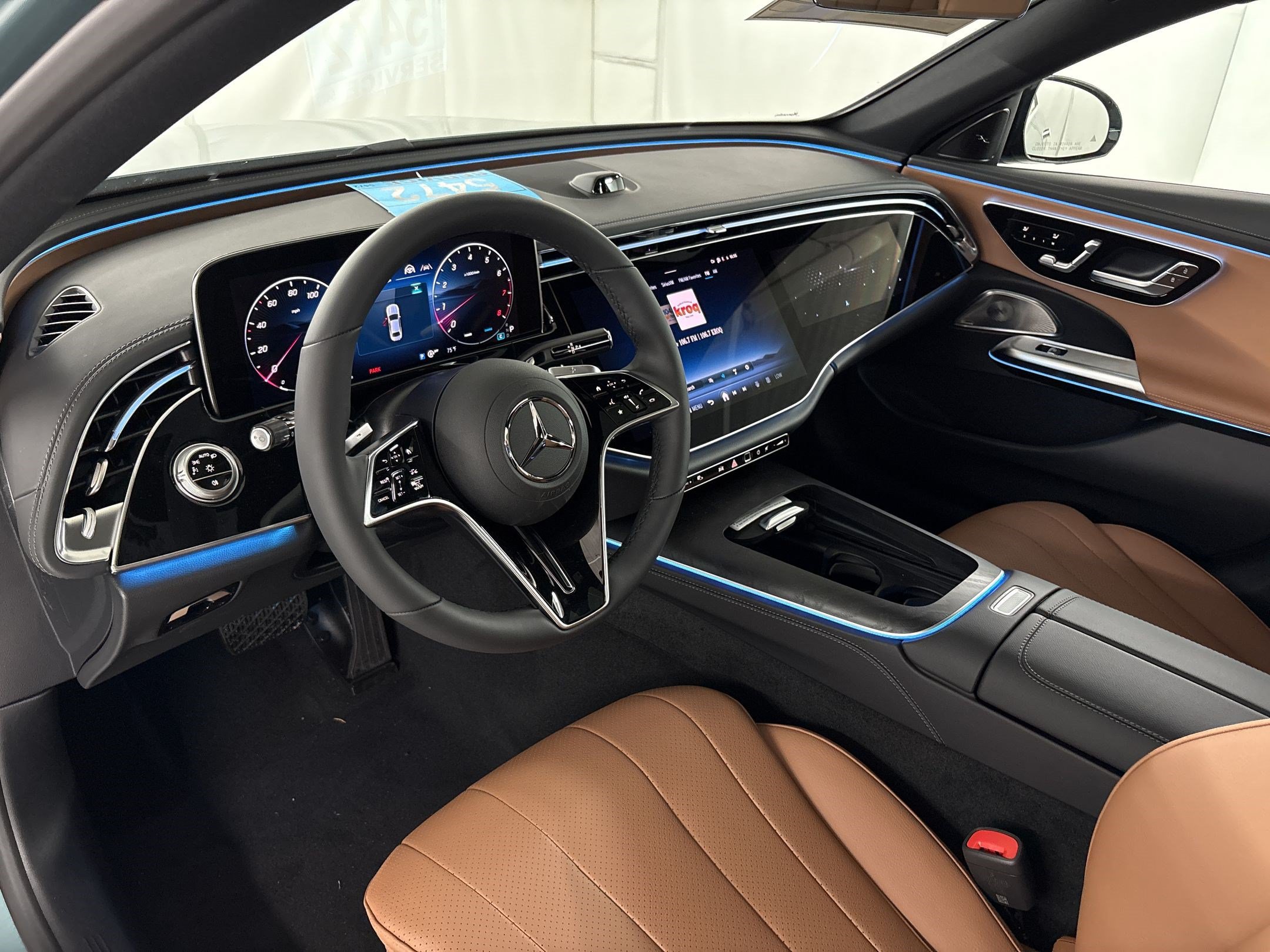 New 2026 Mercedes-Benz E 450 4MATIC Sedan image 4