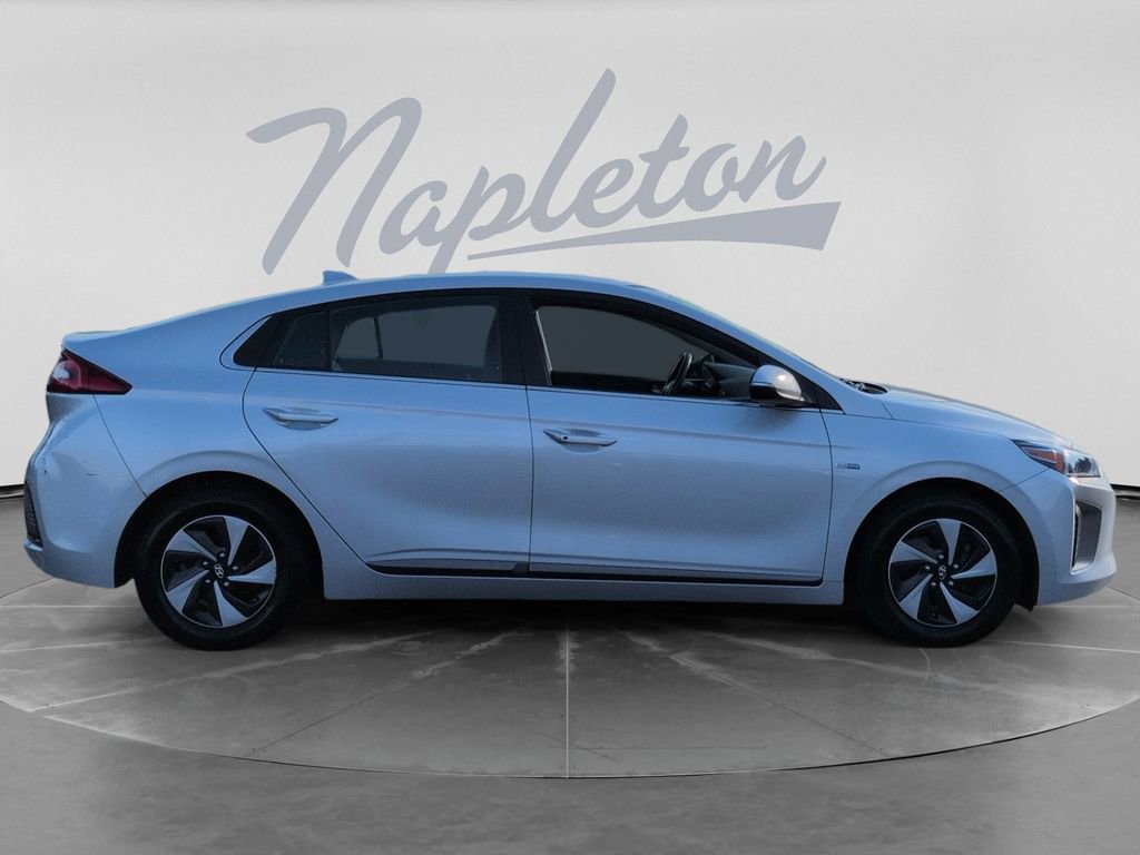 Used 2017 Hyundai Ioniq SEL FWD image 9