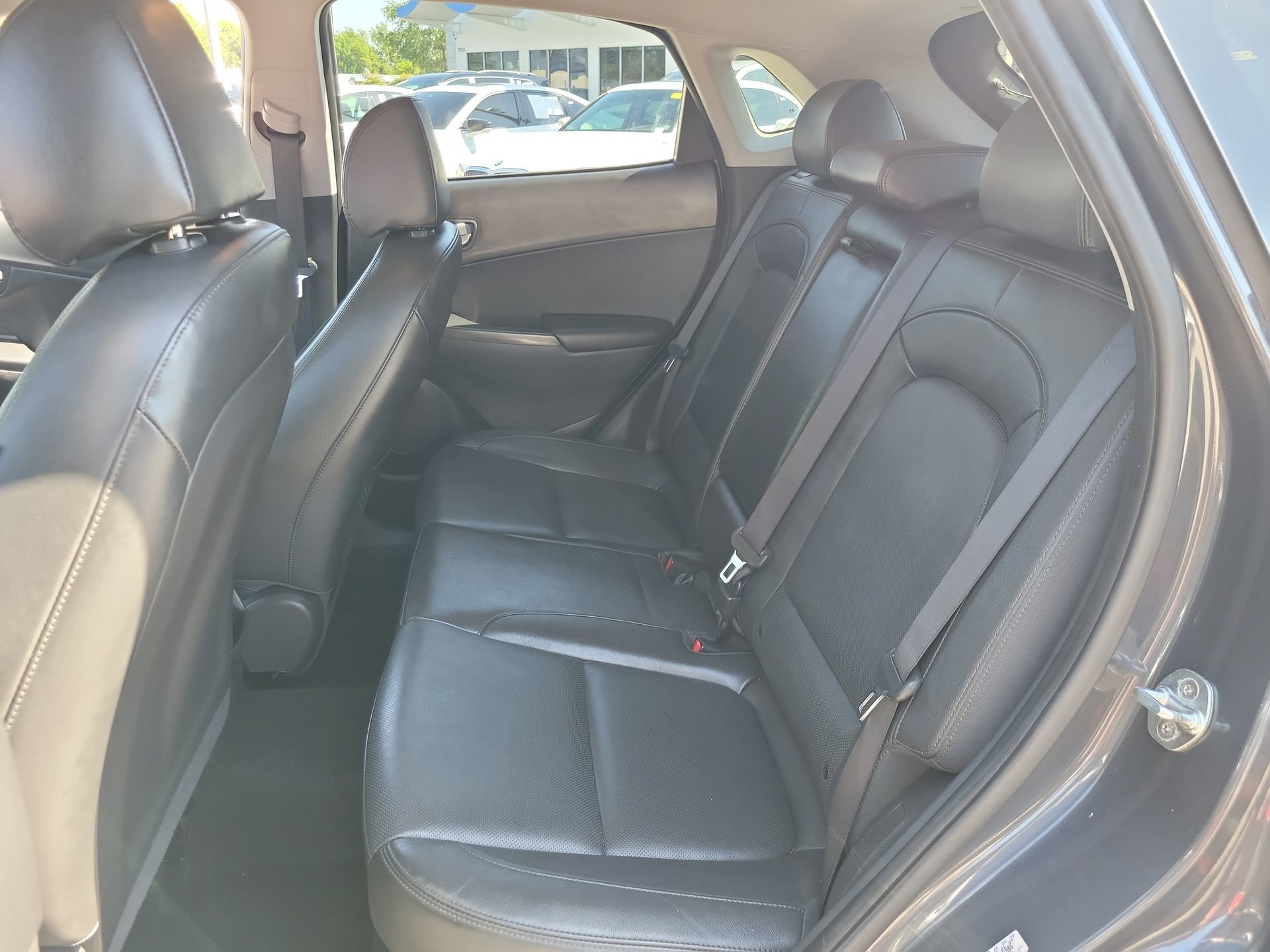 Used 2022 Hyundai Kona Limited image 17