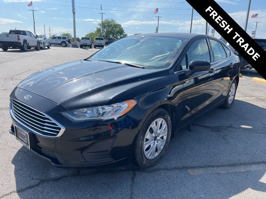 Used 2019 Ford Fusion S FWD image 2