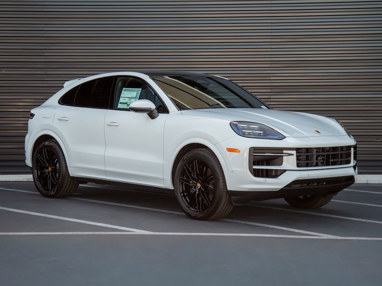 New 2026 Porsche Cayenne Coupe AWD/4WD image 9
