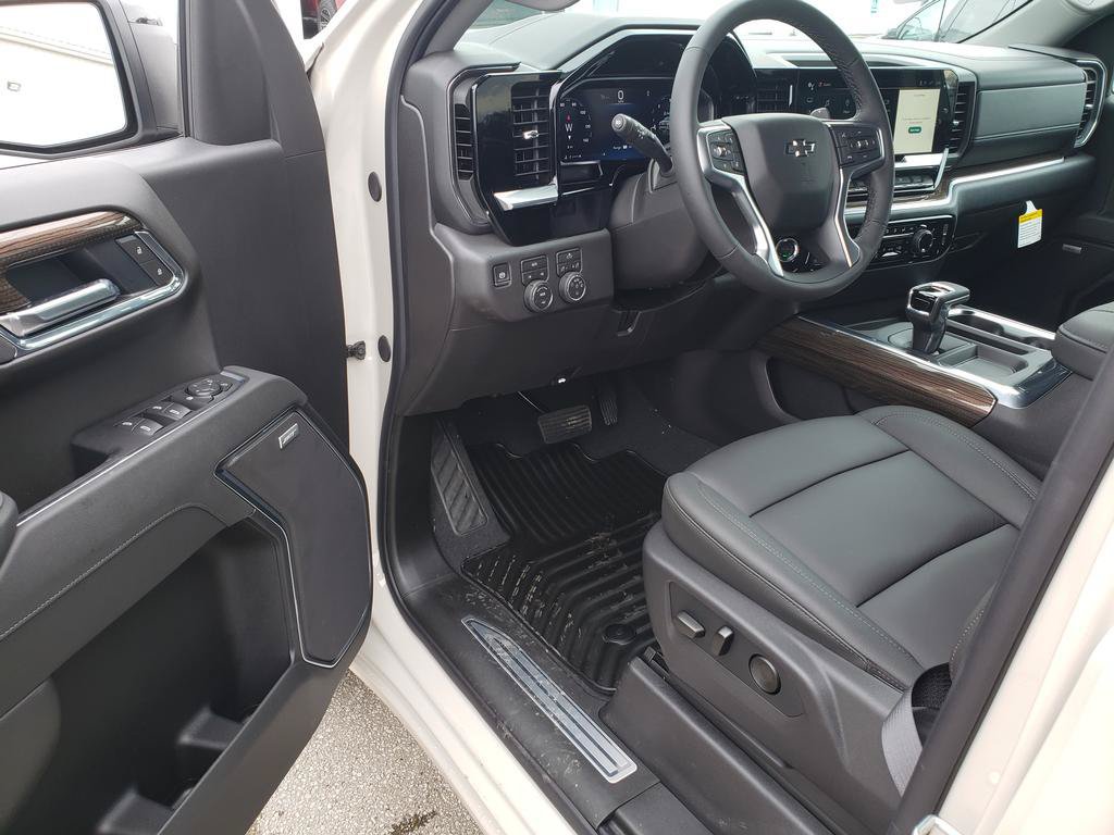 New 2026 Chevrolet Silverado 1500 RST w/ Convenience Package II AWD/4WD image 14