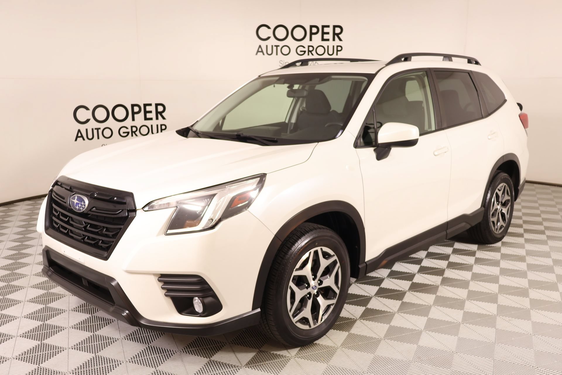 Used 2022 Subaru Forester Premium AWD/4WD image 10