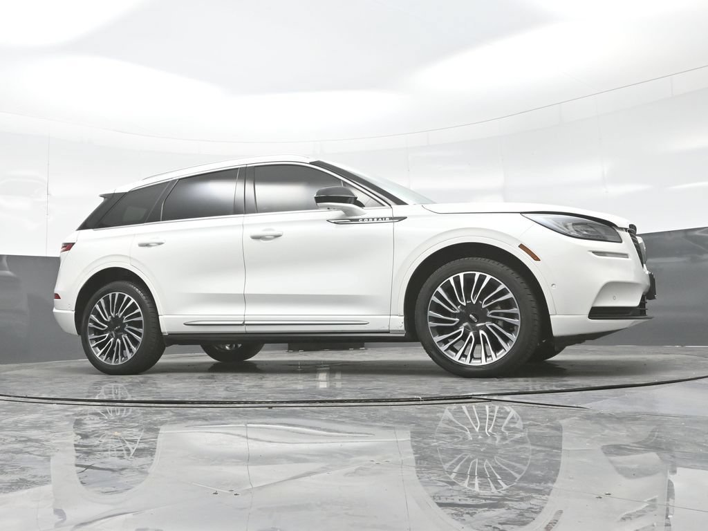 Used 2021 Lincoln Corsair AWD image 31