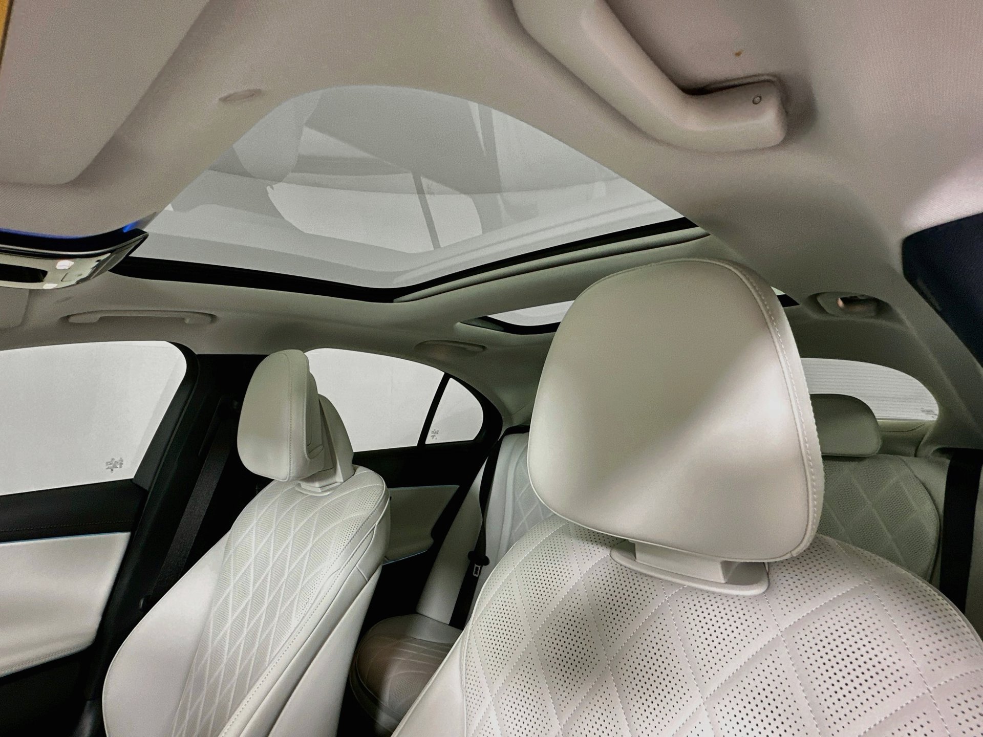 Certified 2025 Mercedes-Benz E 450 4MATIC Sedan image 24