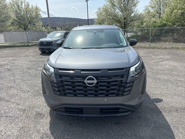 New 2026 Nissan Pathfinder SV w/ SV Premium Package AWD/4WD image 2