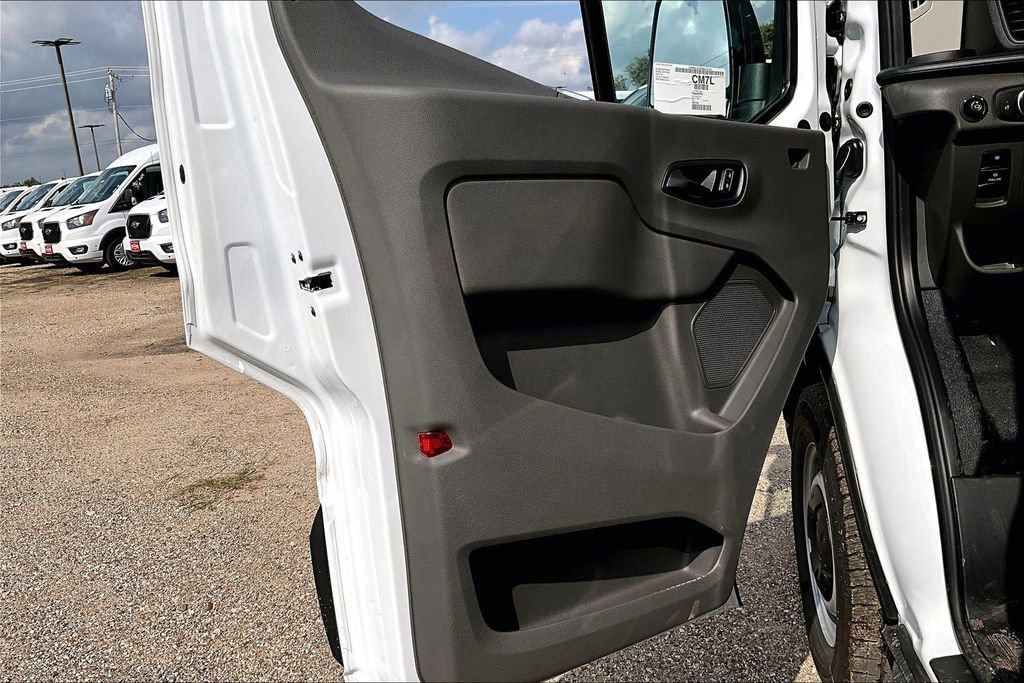 New 2026 Ford Transit 250 148 Medium Roof w/ Load Area Protection Package image 13