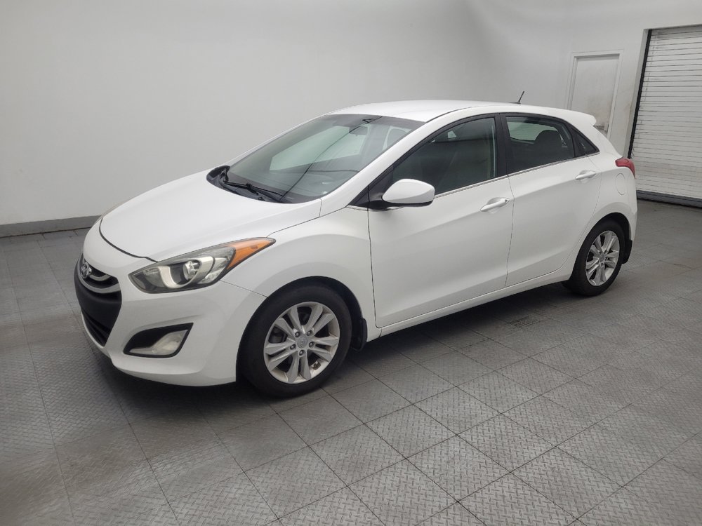 Used 2014 Hyundai Elantra GT FWD image 2